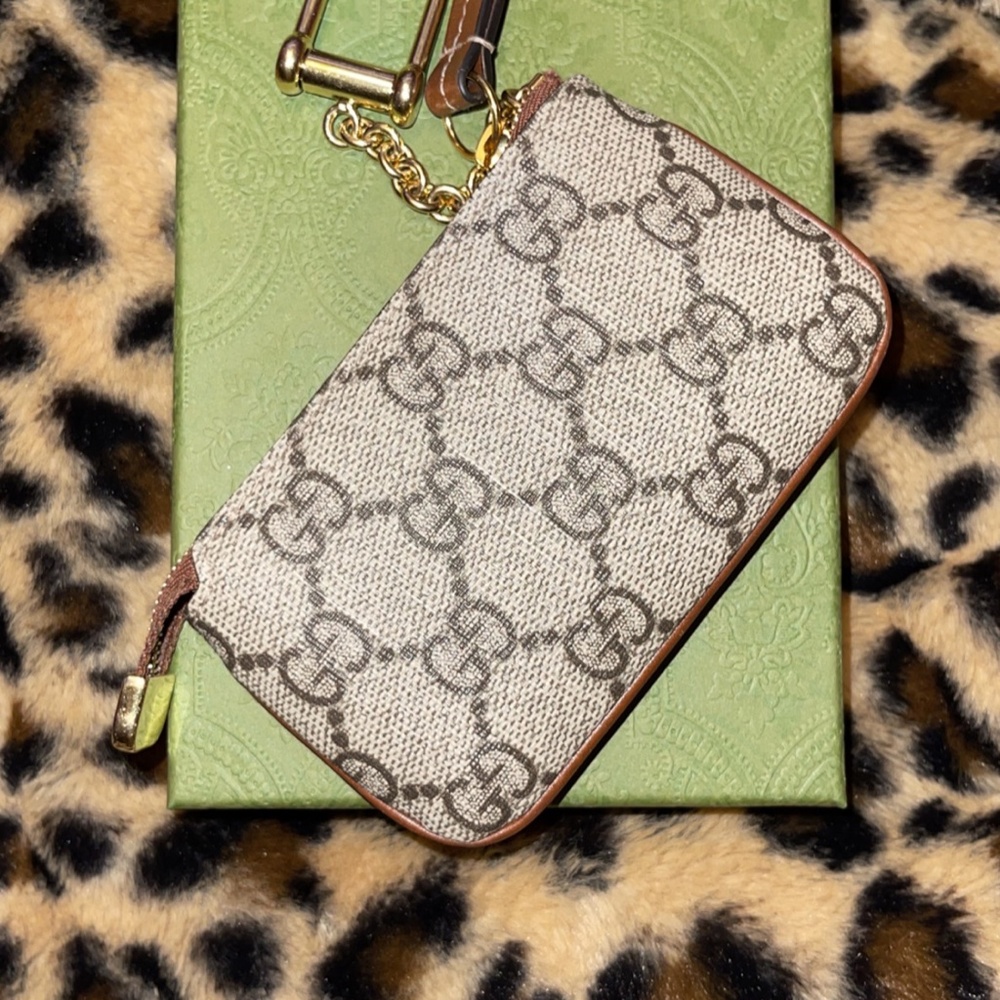 Gucci GG Supreme key pouch - Picture 2 of 6